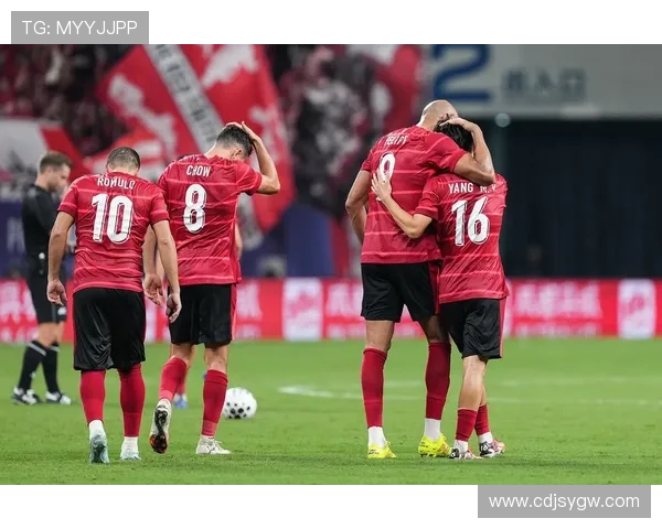 成都蓉城迎战强敌 全力争取联赛关键胜利 助力球队冲击更高排名