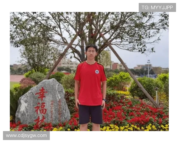 绿茵争锋燃动青春激情共筑梦想荣耀时刻